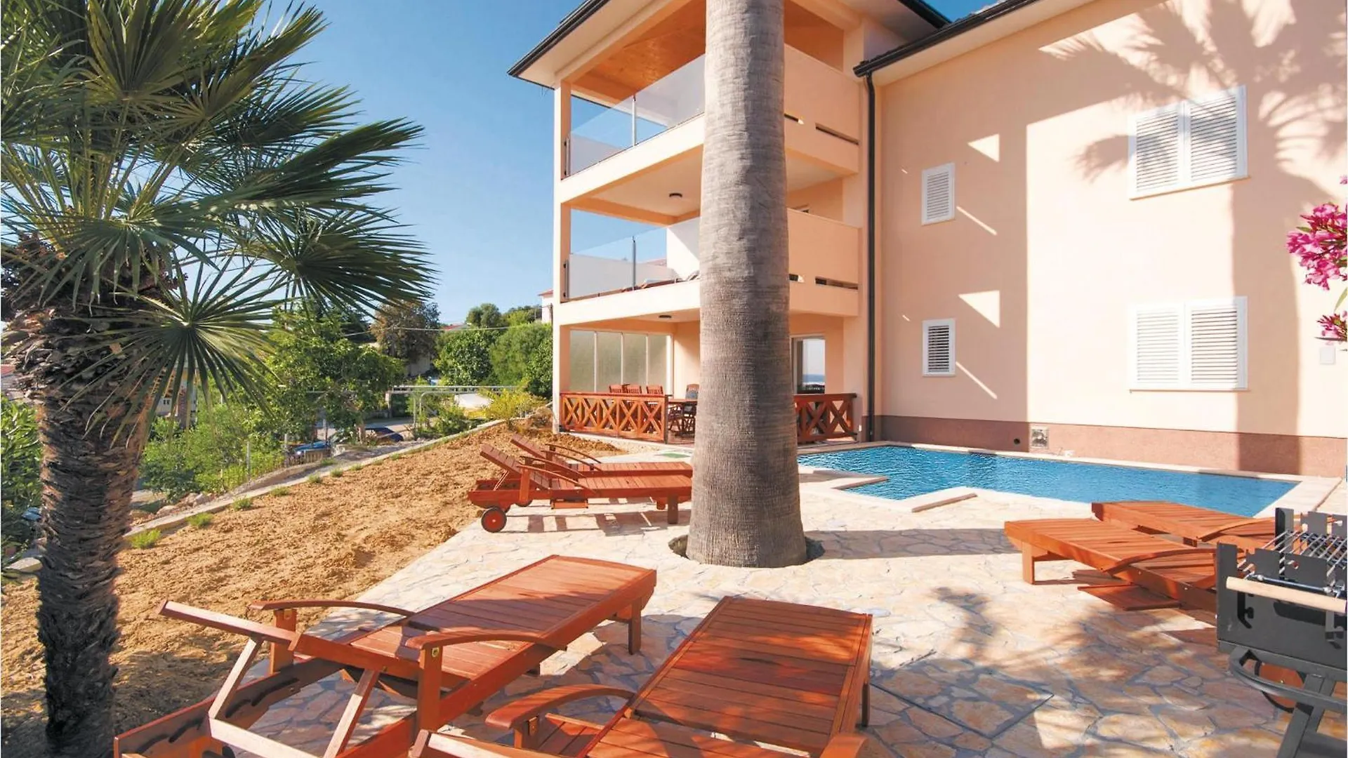 4 Bedroom Lovely Home In Supetarska Draga