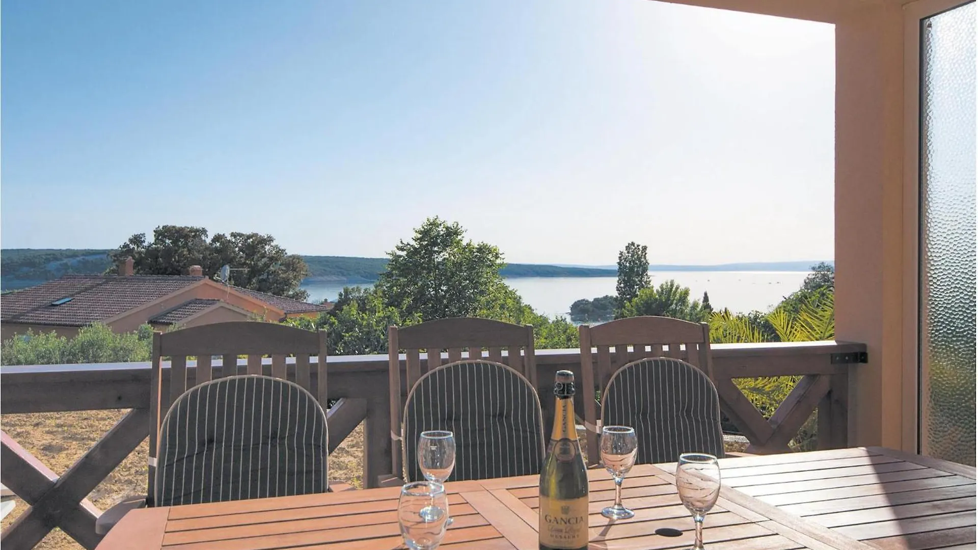 4 Bedroom Lovely Home In Supetarska Draga